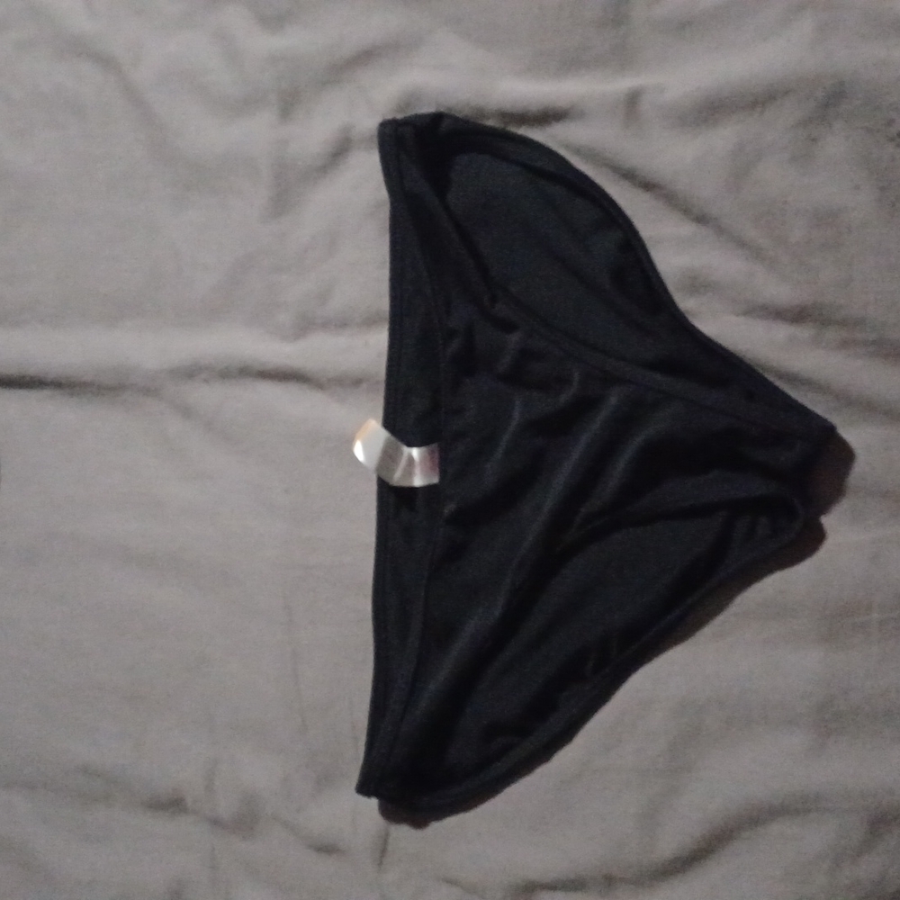 Black bikini bottoms